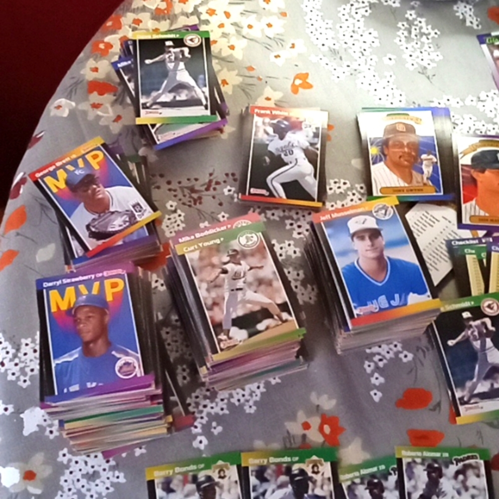 Lot of 1989 Donruss Baseball Cards.